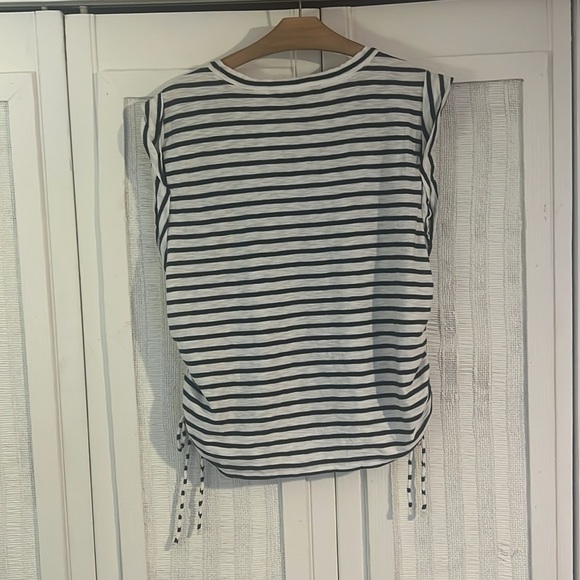 NEW VERONICA BEARD vinci top in off white/marine stripe SZ XL - Picture 7 of 7